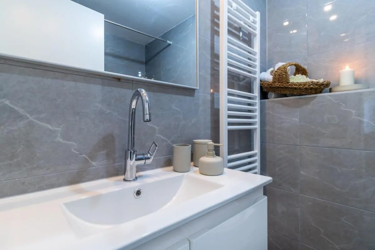 Image 2 of 1 Bedroom Savyon View – Isrentals