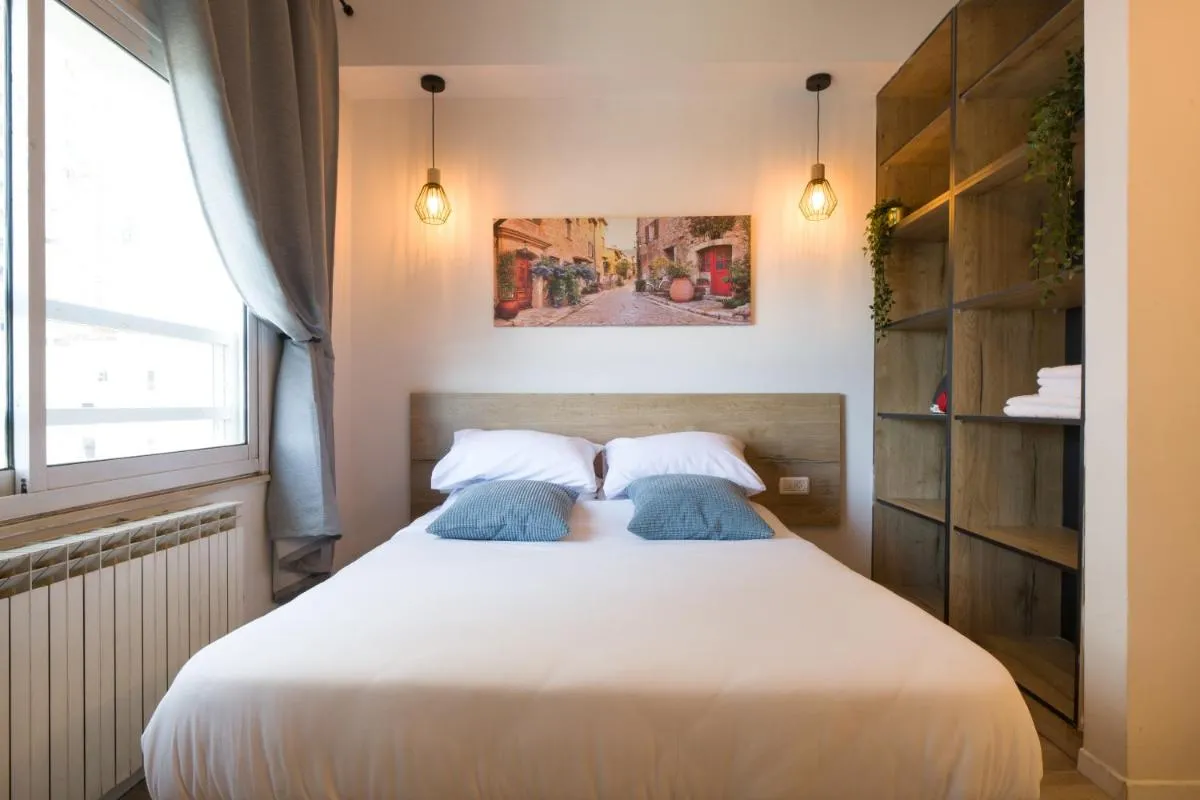 Image 6 of Aju Hillel 14