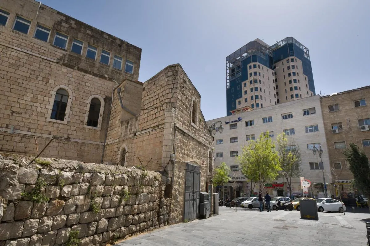 Image 5 of Aju Hillel 14