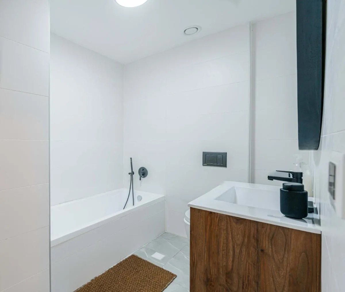 Image 2 of Amazing 2BR Agripas Jerusalem By Holiday Rentals