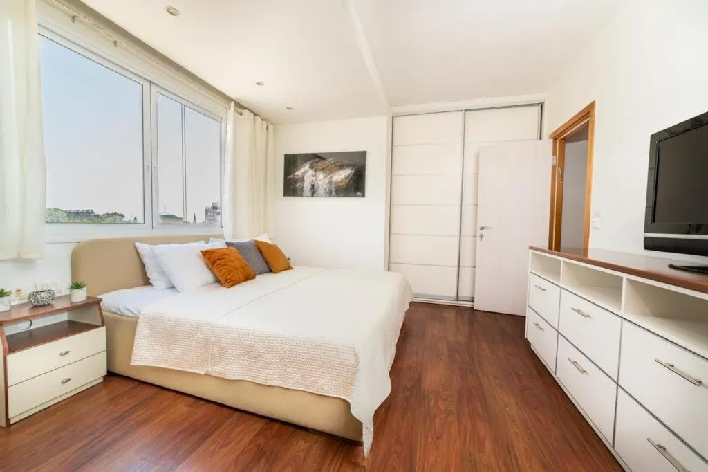 Image 6 of Art Apartment In Mamila – Art & View