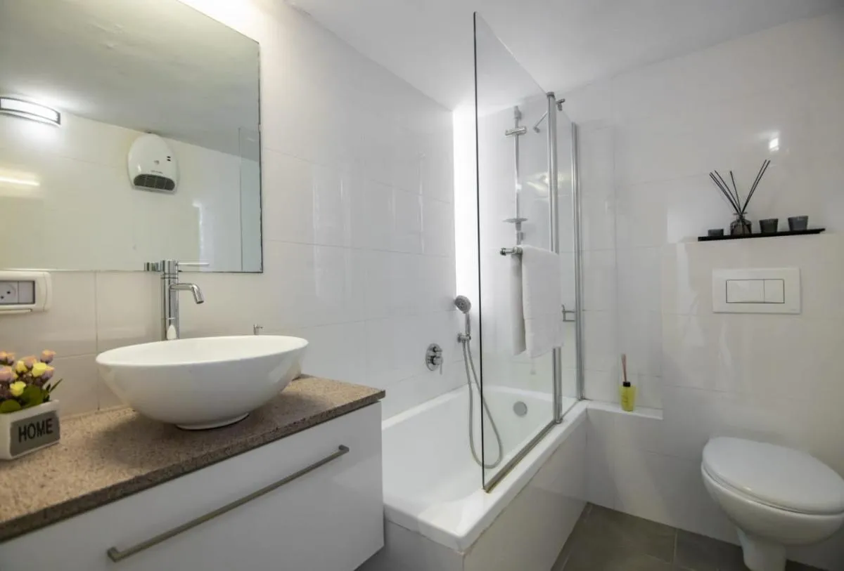 Image 2 of Art Apartment In Mamila – Parking Best Location 1