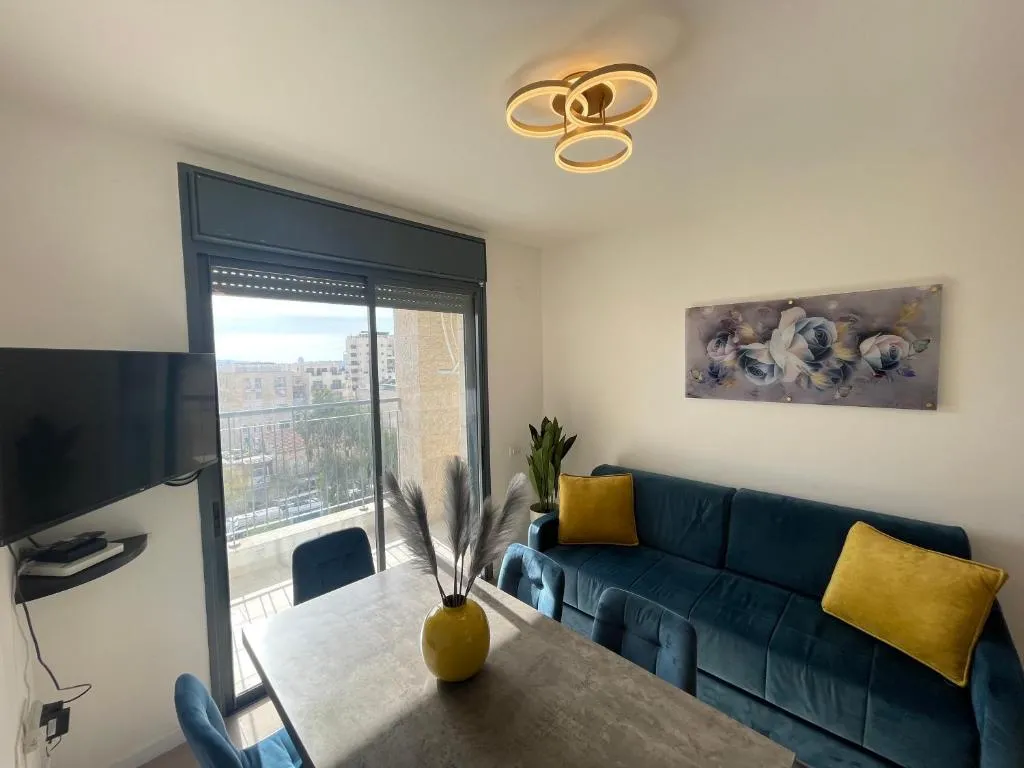 Image of Beautiful 2BR near Mahane Yehuda