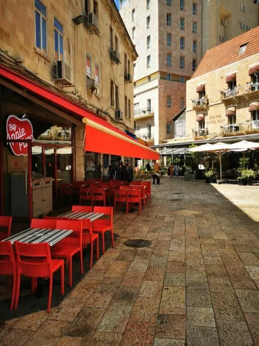 Image 6 of Beautiful apartment in the center ofJerusalem 4