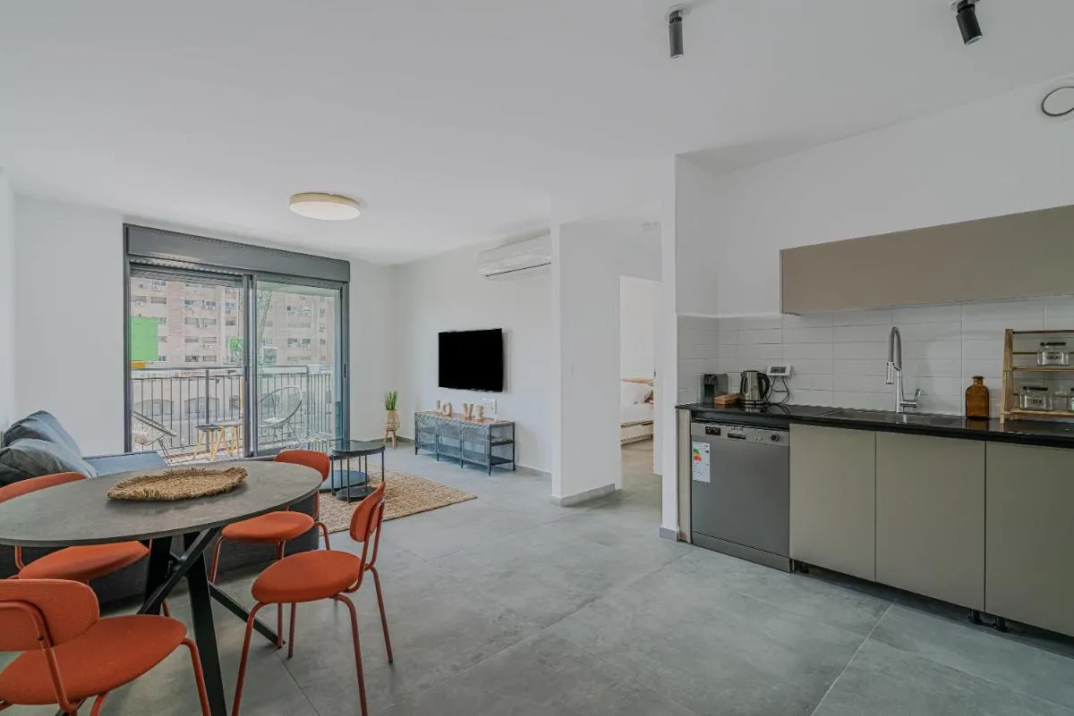 Image 3 of Charming 1BR Agripas Jerusalem By Holiday Rentals