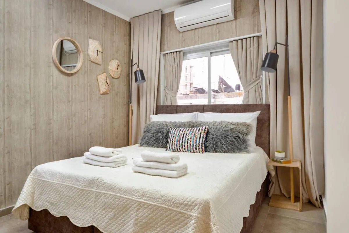 Image 1 of Charming home heart of the city