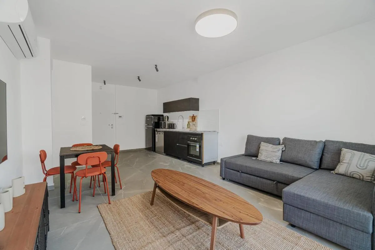 Image 3 of Cozy 1BR in Agripas Jerusalem By Holiday Rentals