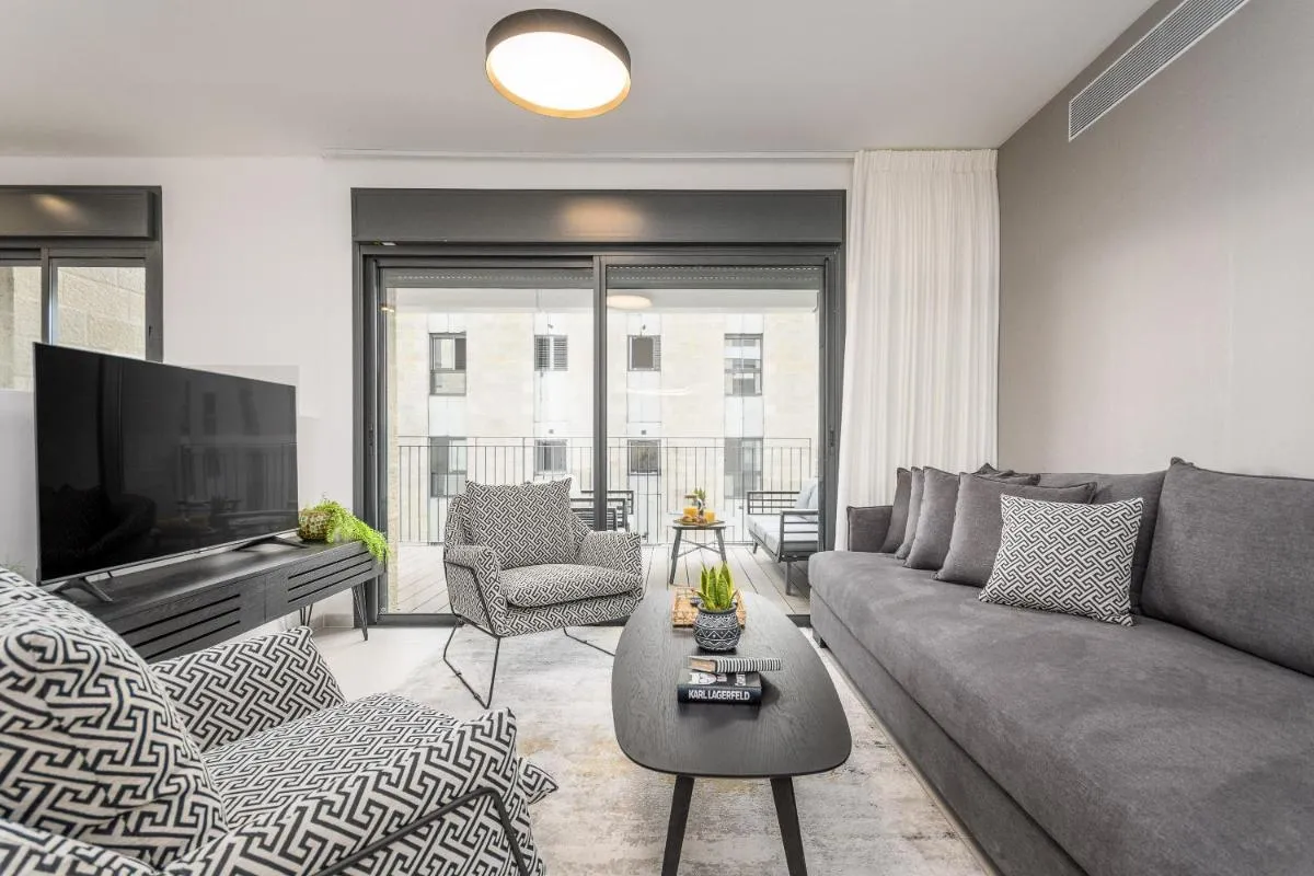 Image 4 of Designed 2BDR&2Bth w Parking- mahne yehuda sea u jerusalem