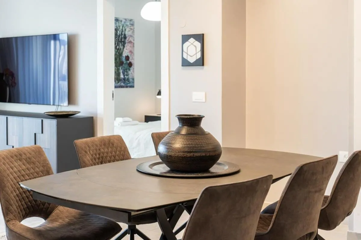 Image 3 of Dreamy 2 Bedroom In Best Location Parking