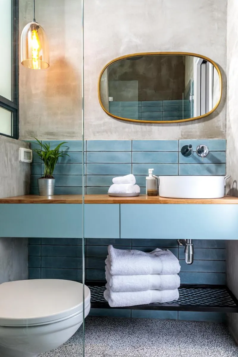 Image 3 of Emanuel Boutique