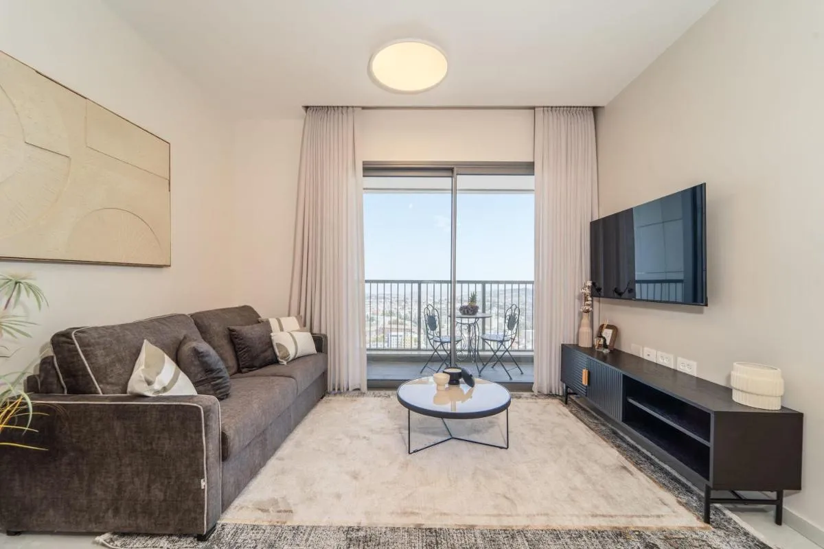 Image 4 of Enchanting 1Bdr Hideaway with Mesmerizing Views of the Old Cityscape