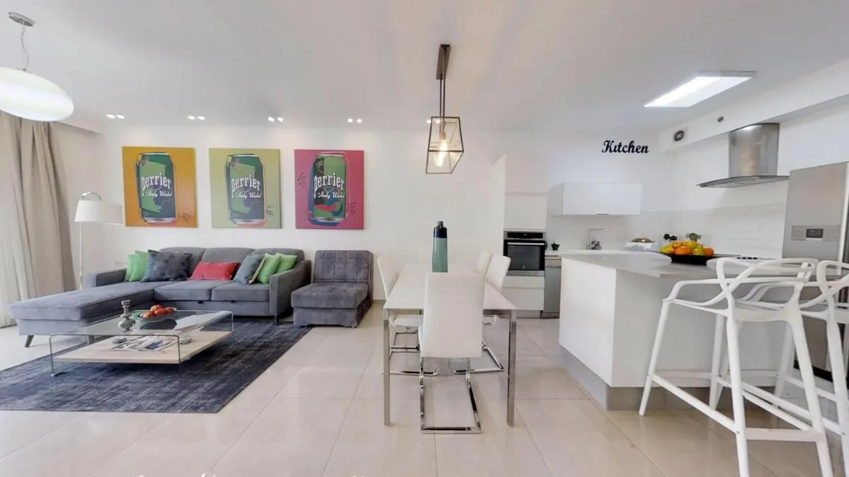 Image 3 of Exclusive Two-Bedroom Apartment With Parking