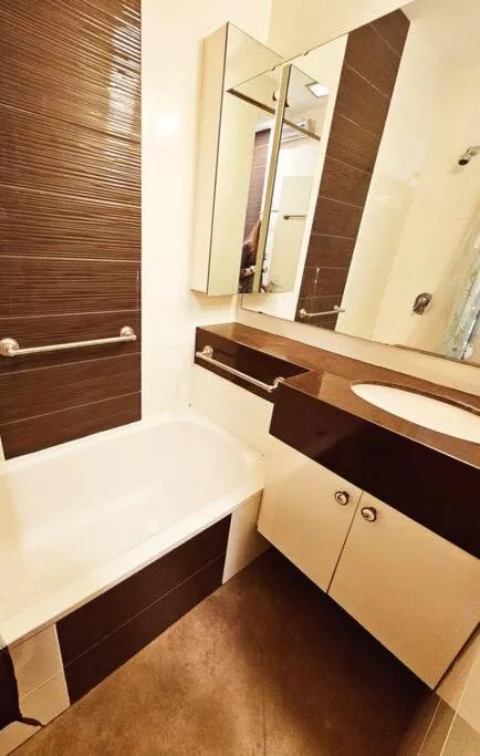 Image 4 of Golden key