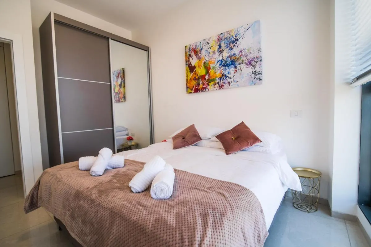 Image 1 of Gorgeous Design 3 BDR Appart – J Tower – Amazing View!