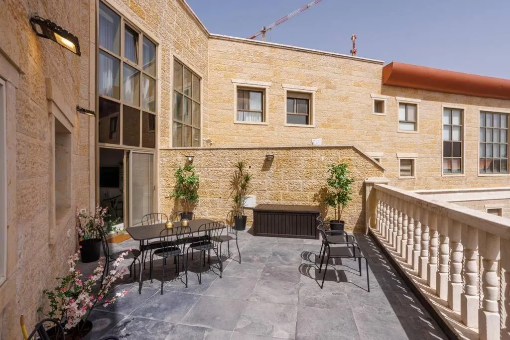 Image 3 of Grand Jerusalem Luxury Apartment By Nimizz