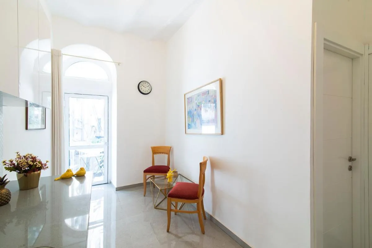 Image 6 of Habira Apartments