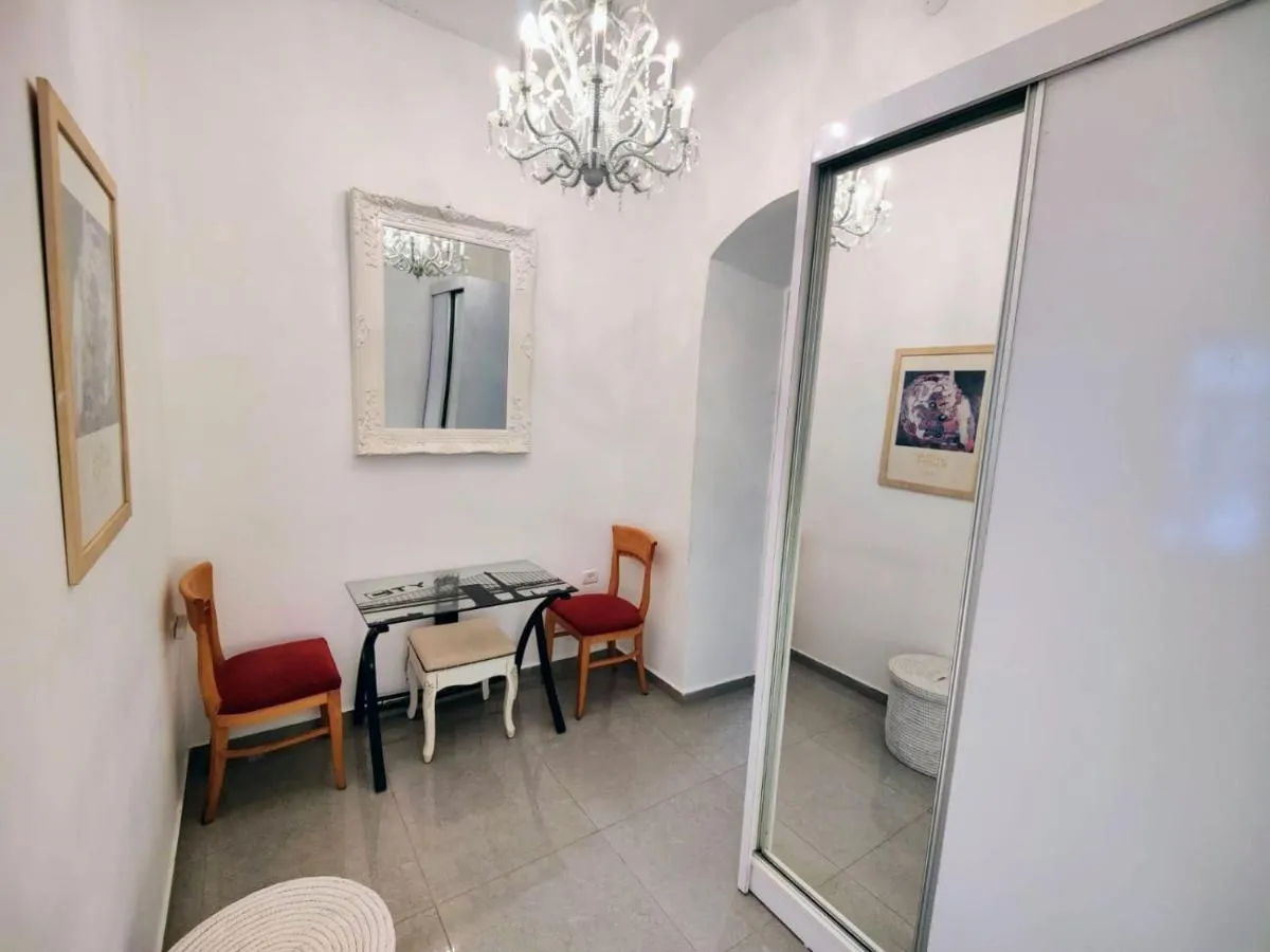 Image 4 of Habira Apartments