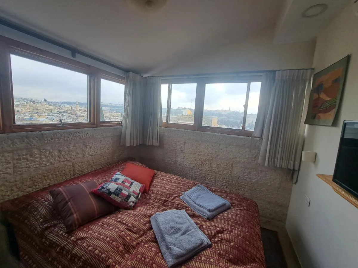 Image 4 of Into Jerusalem heart