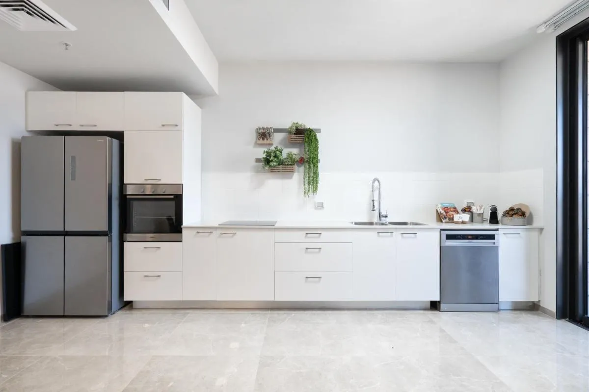 Image 5 of J-Tower Apartments