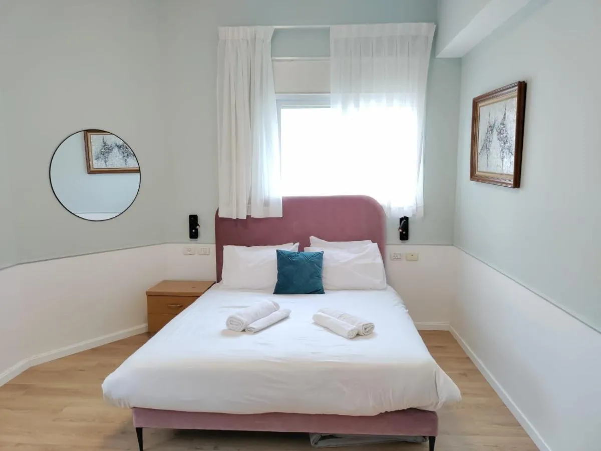 Image 1 of Jako Boutique