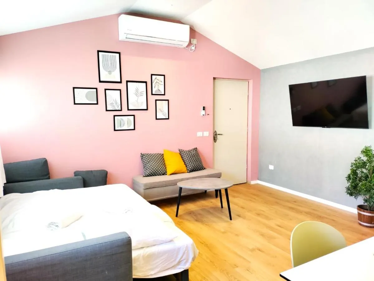 Image 4 of Jako Boutique