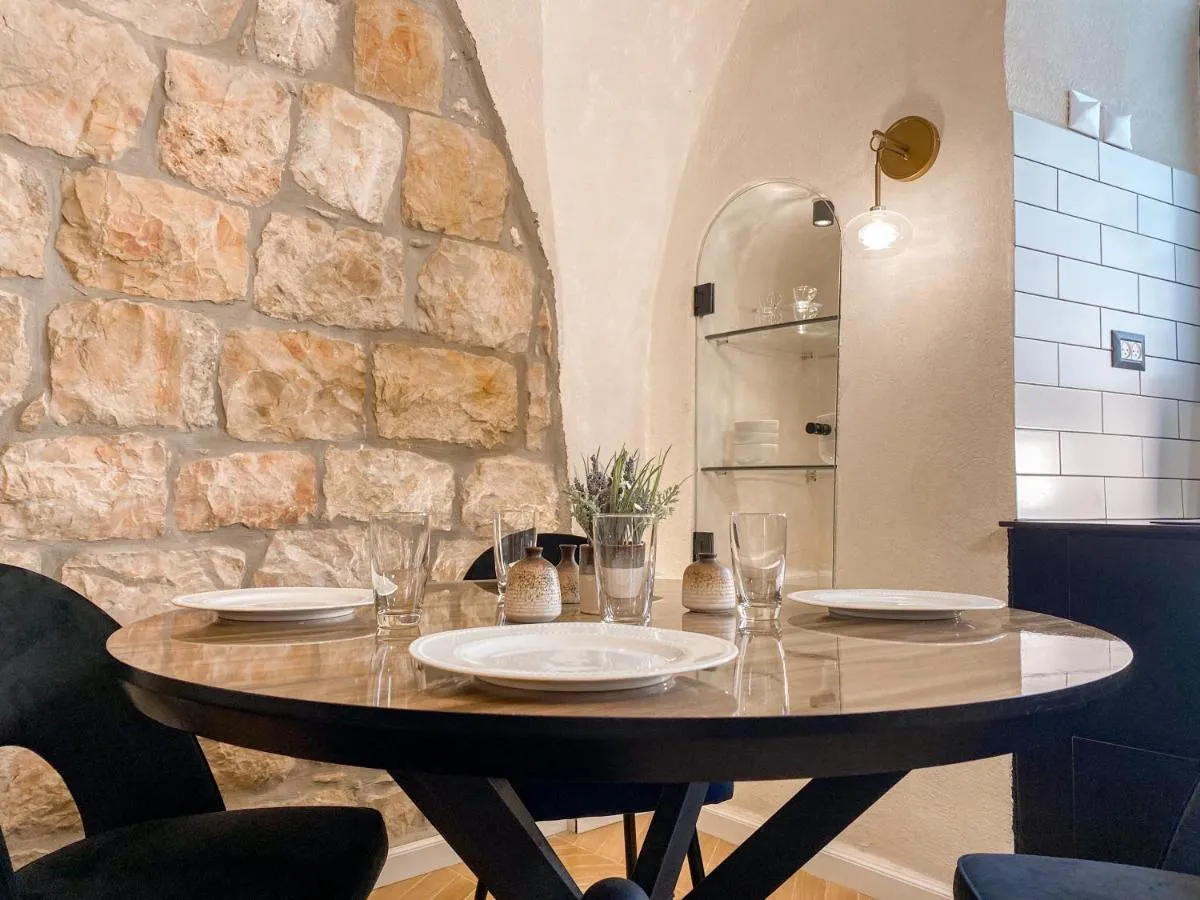 Image 3 of Jerusalem Central: Your Stylish Stay