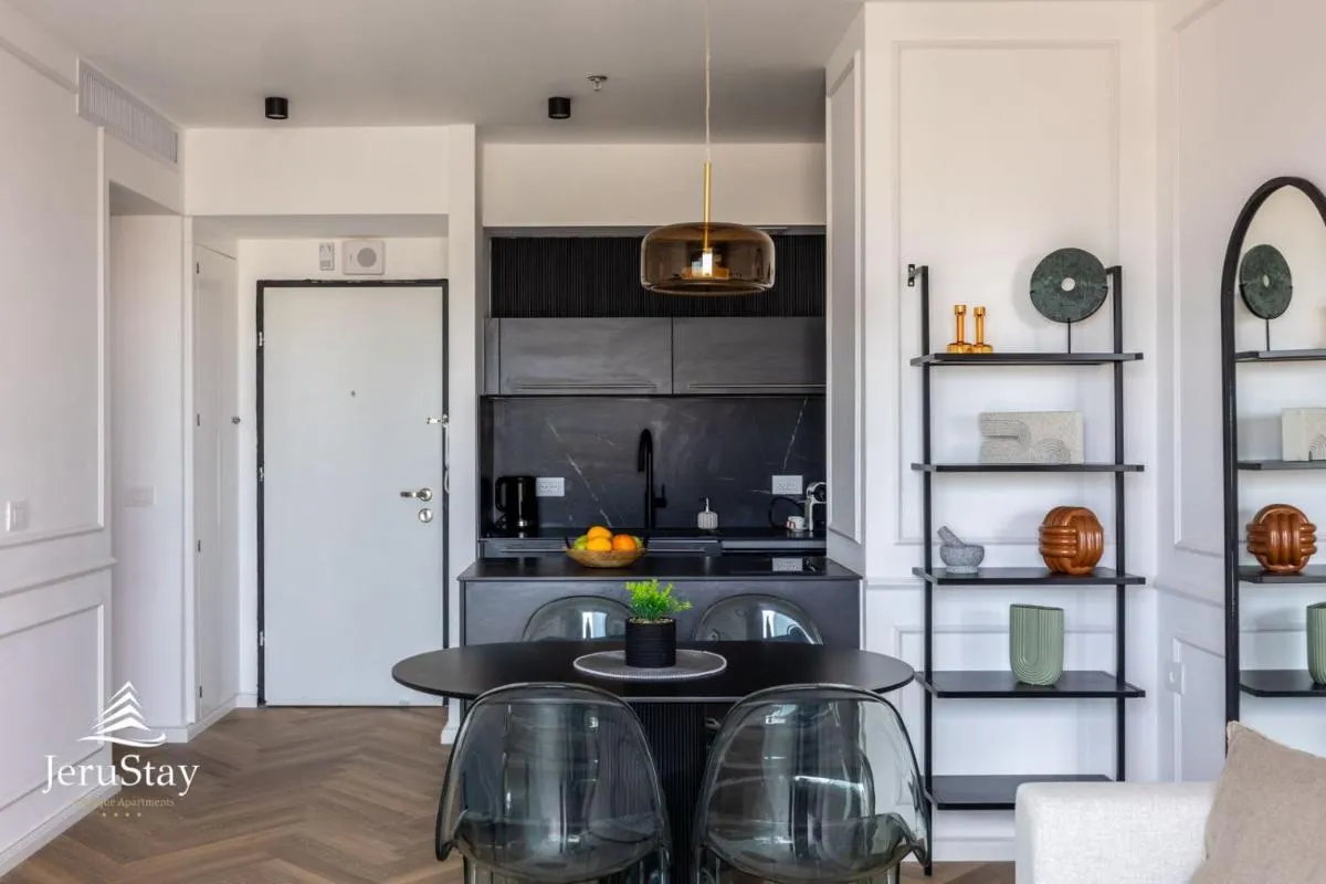 Image 3 of Jerusalem City Centre – Savion View Boutique Apartment