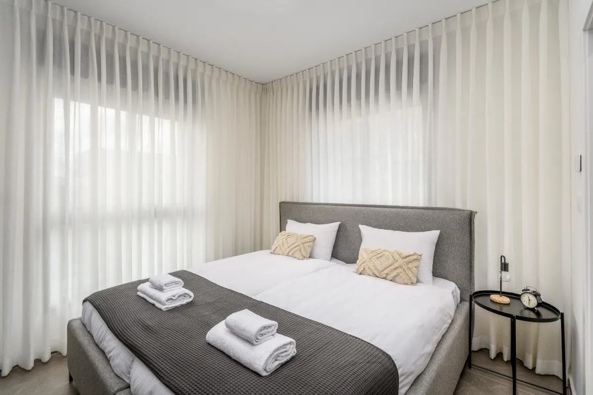 Image 1 of Luxurious Huge 2BDR&2Bth w Parking- mahne yehuda sea-u jerusalem