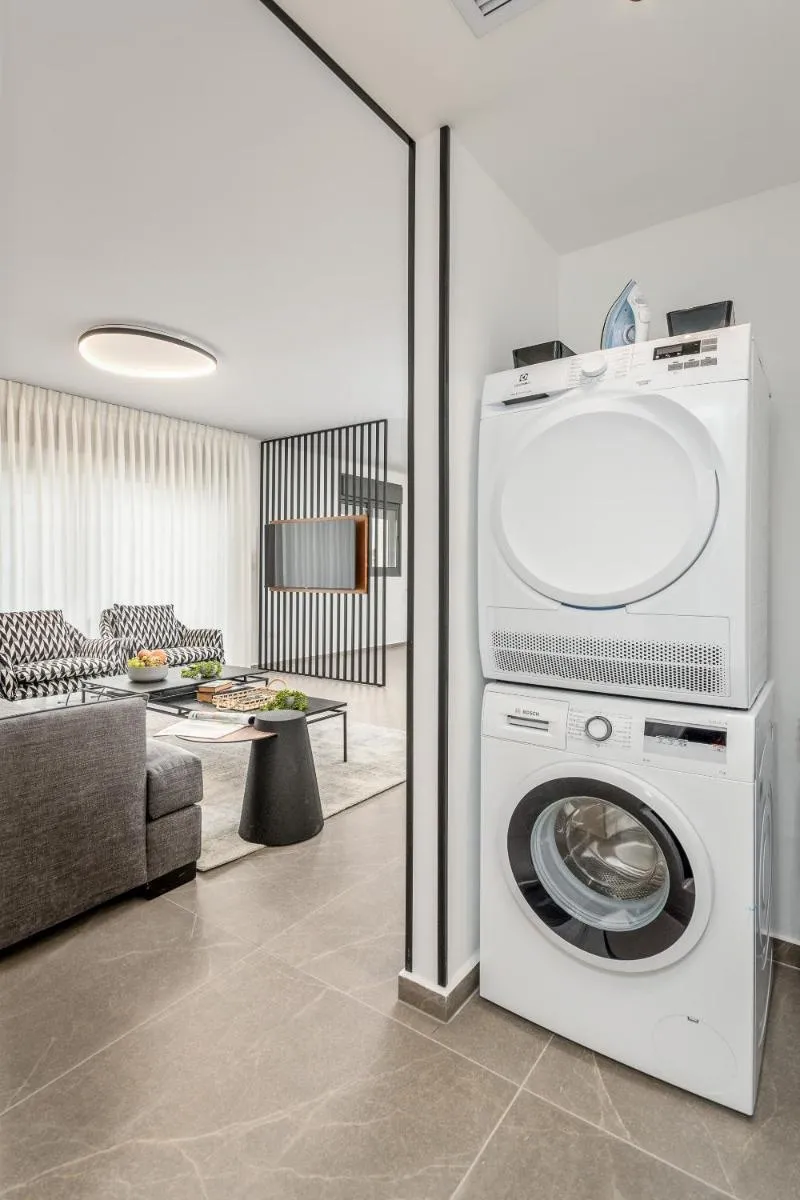 Image 4 of Luxurious Huge 2BDR&2Bth w Parking- mahne yehuda sea-u jerusalem