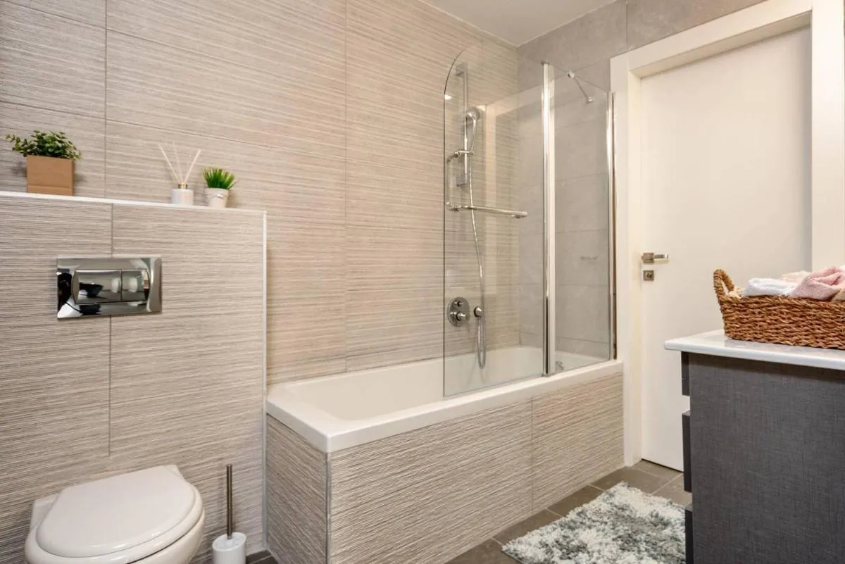 Image 2 of Luxurious flat in residential area