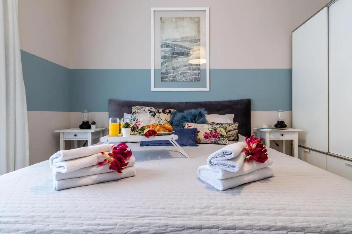 Image 1 of Luxury One-Bedroom Apartment/parking in city center