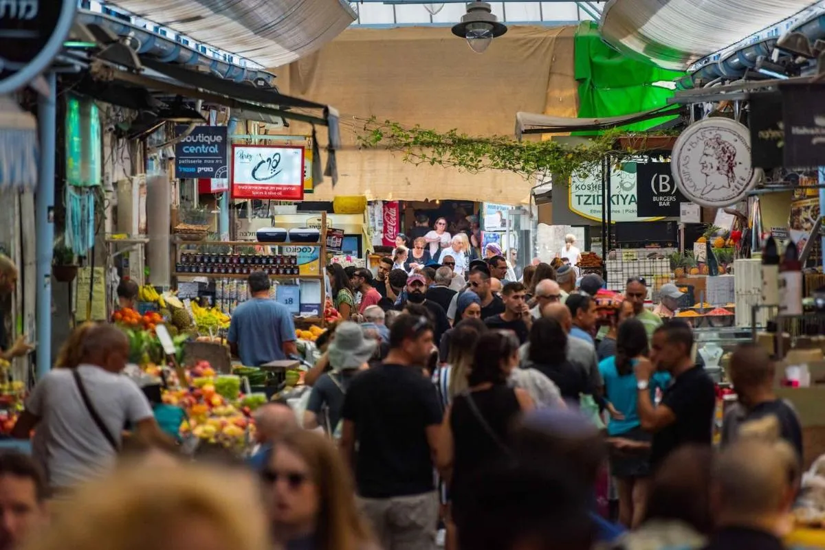 Image 2 of Magical 3BR/Parking with amazing view, city center