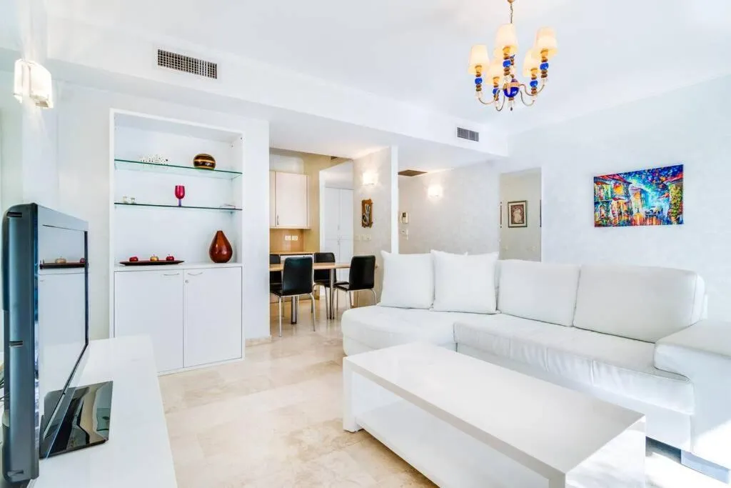 Image of Mamilla Pool – David’s Village – Jerusalem-Rent