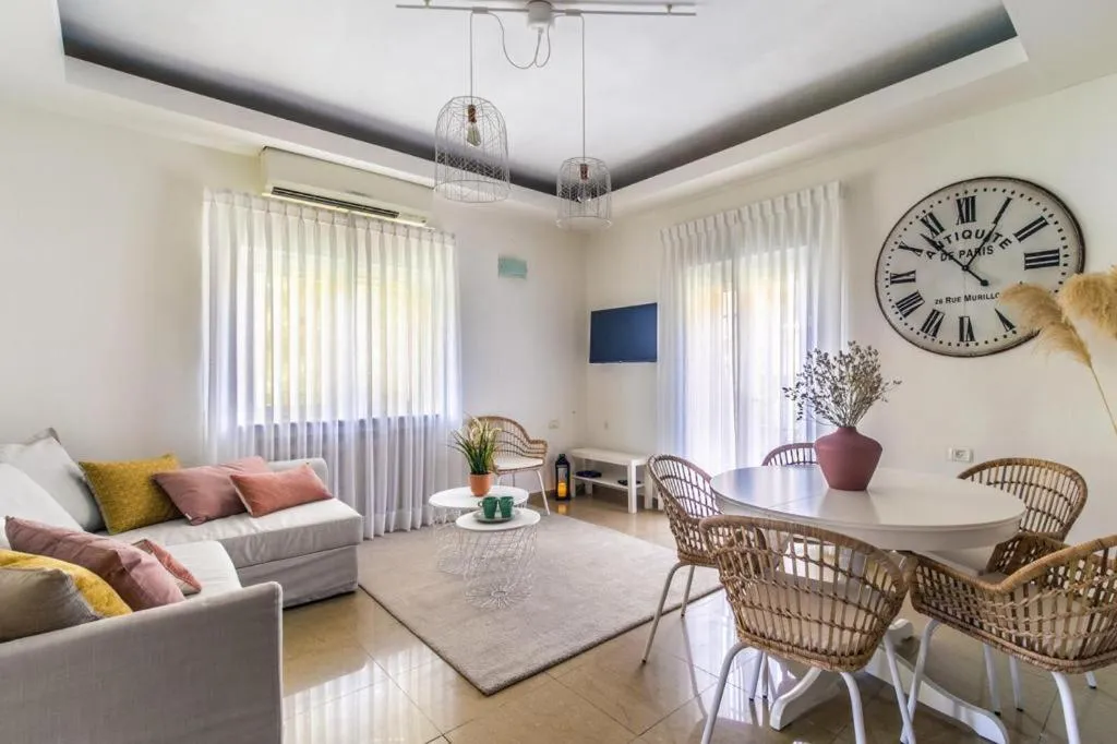 Image 4 of Molho 2BR for 6 guests