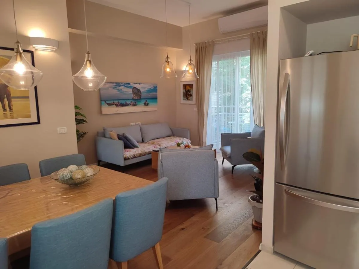 Image 3 of Nettas luxurious central Jerusalem Ap