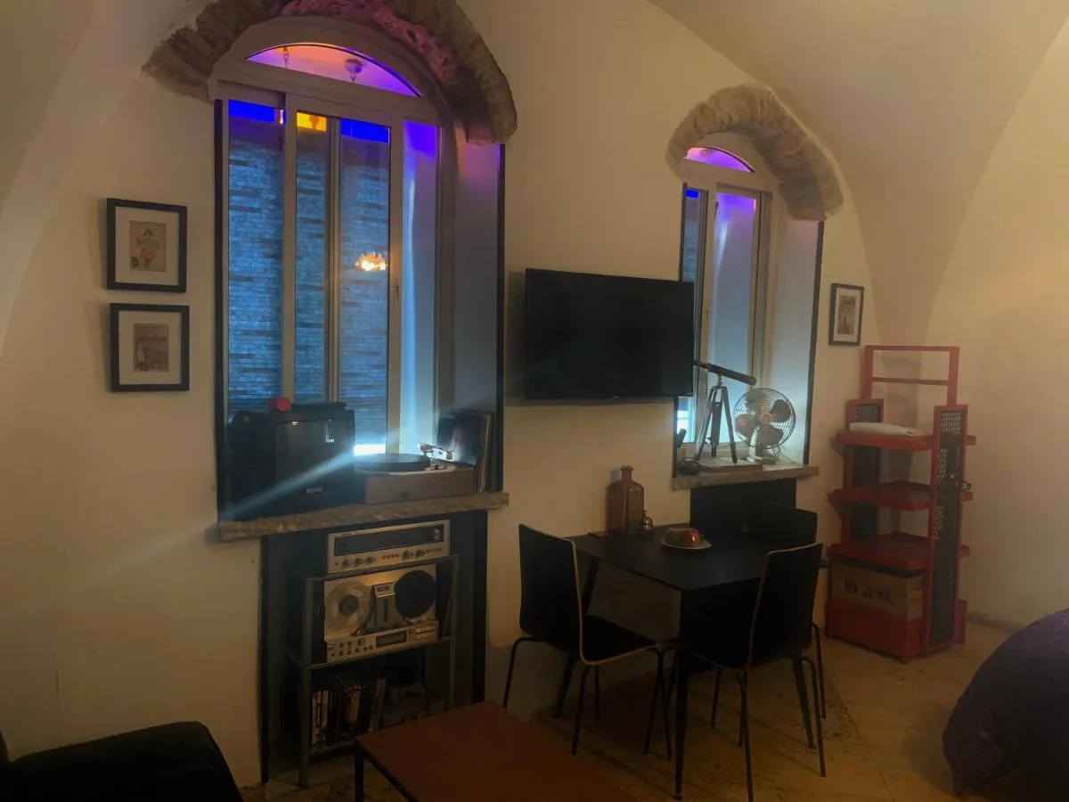 Image 2 of Private Room Studio Suite Jerusalem