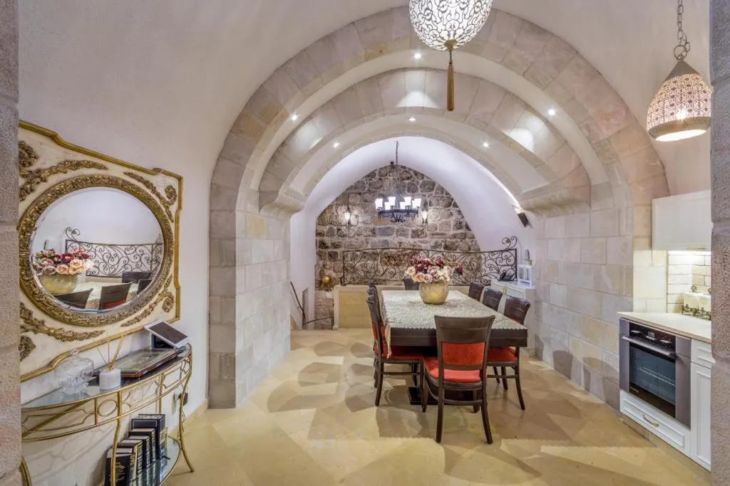 Image 3 of Western Wall Luxury House – Avraham