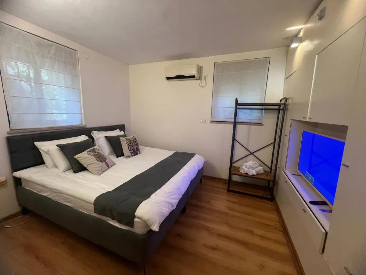 Image 1 of דירת גן בוטיק ברחביה