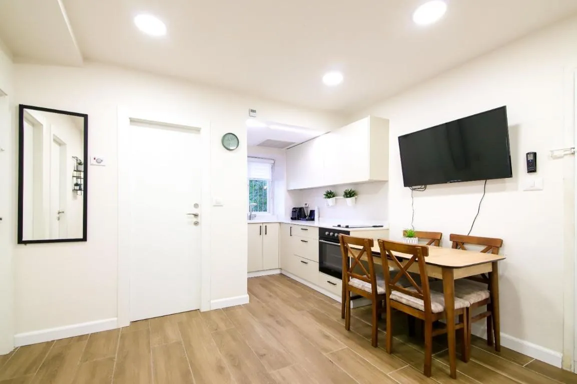 Image of המלך גורג סוויטה