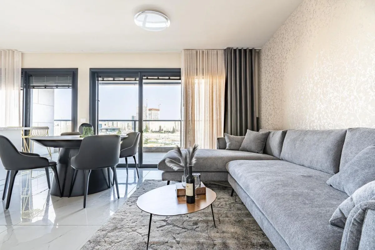 Image 3 of jerusalem luxury apartment