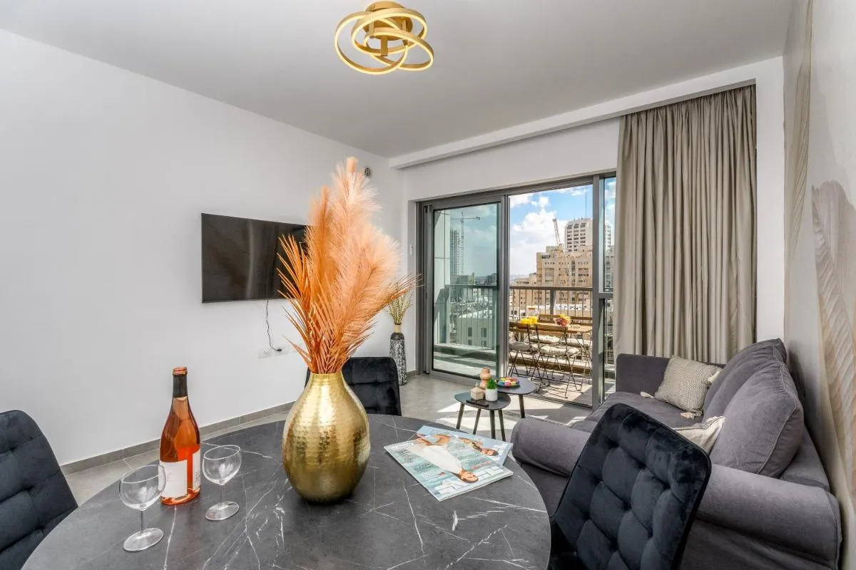 Image 4 of savyon View-Sunny 1BDR & balcony sea-u jerusalem