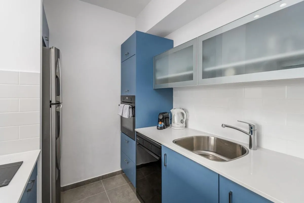 Image 2 of savyon View-Sunny 1BDR & balcony sea-u jerusalem